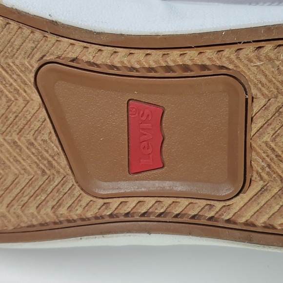 Levi's Shoes women's size 10 slip on perforated white mono flats Slip-on Nays - Picture 4 of 11